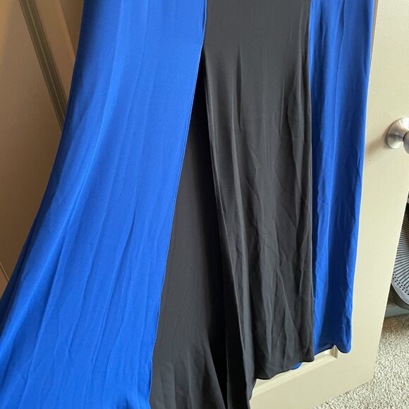 BCBGMAXAZRIA Angela Gown - NWT - Size 4 - Picture 9 of 11